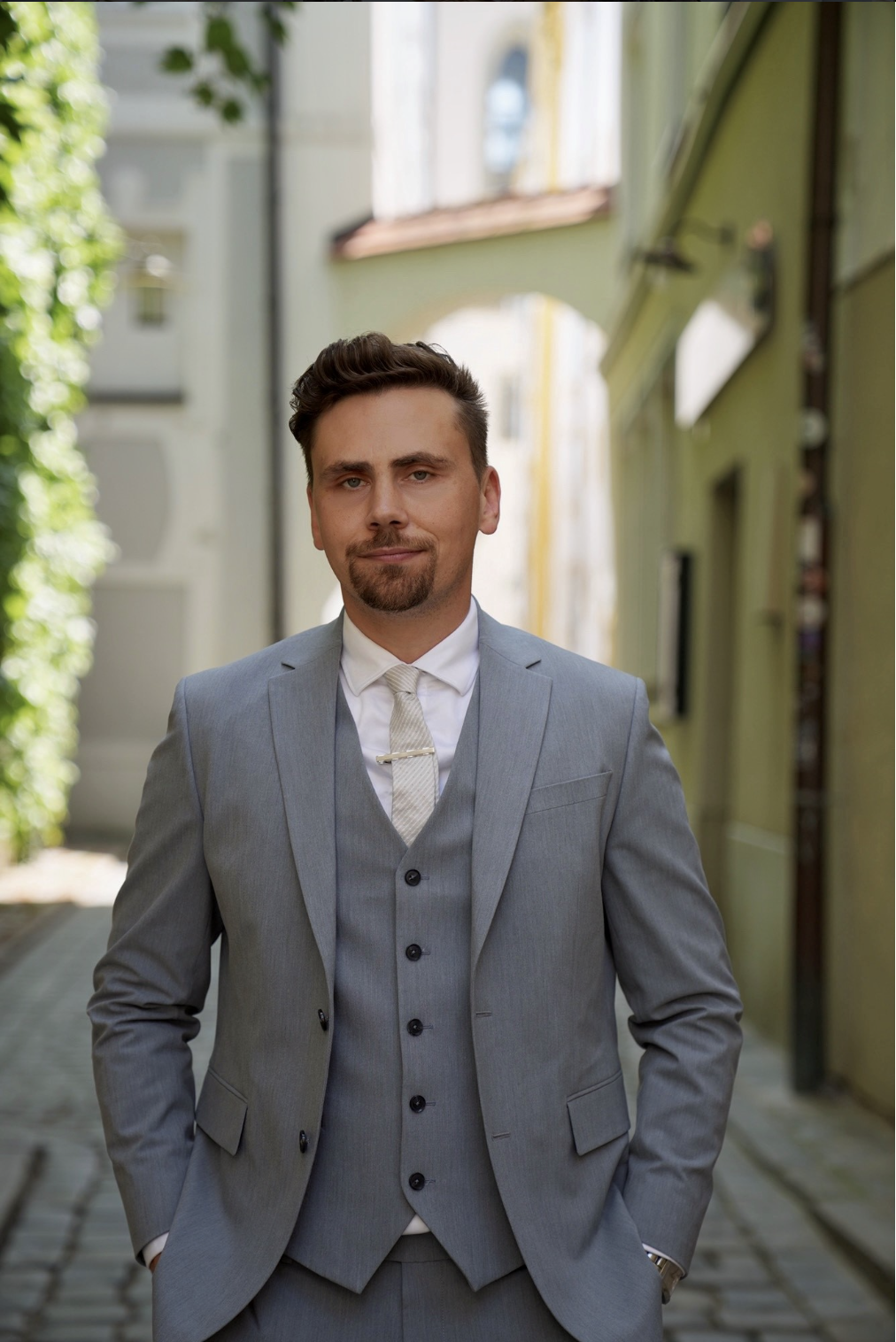Dr. Tim Kerstges